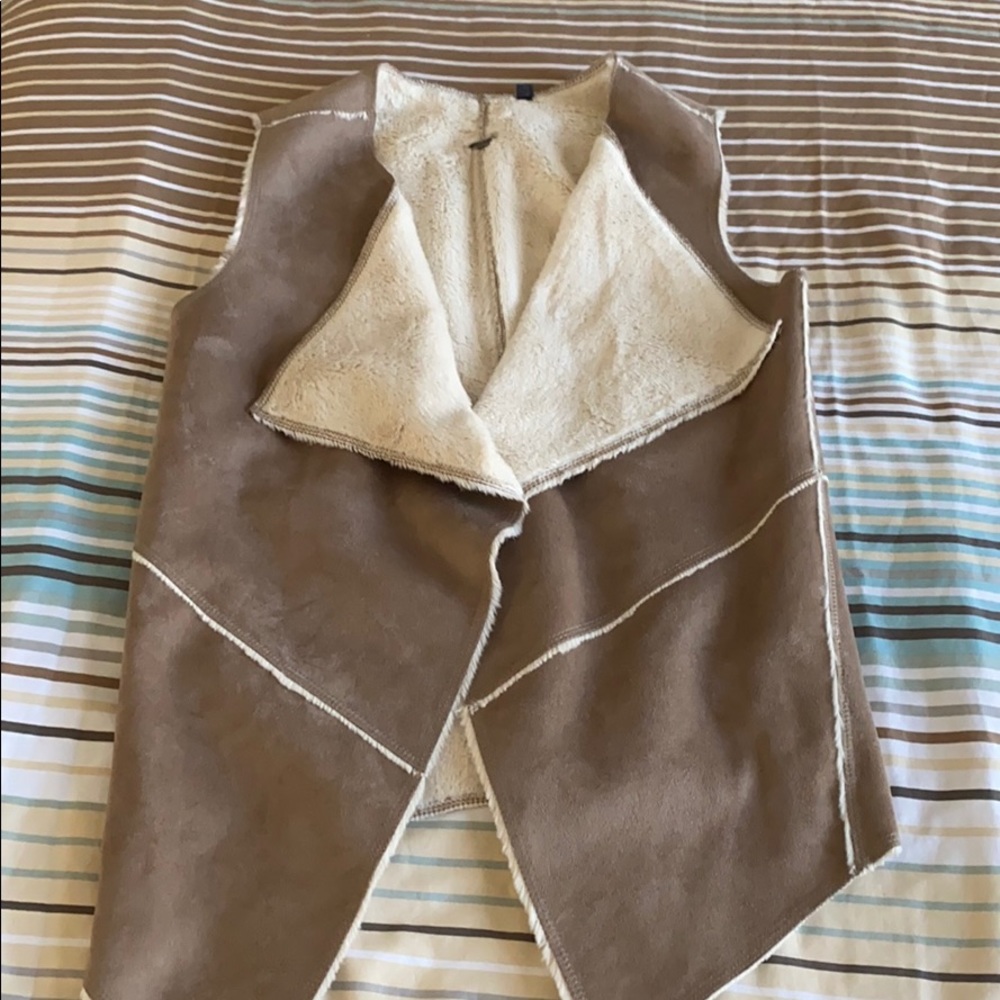 Guess vest